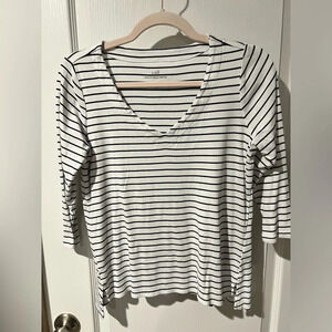 J Jill 3/4 sleeve v neck top size Small petite